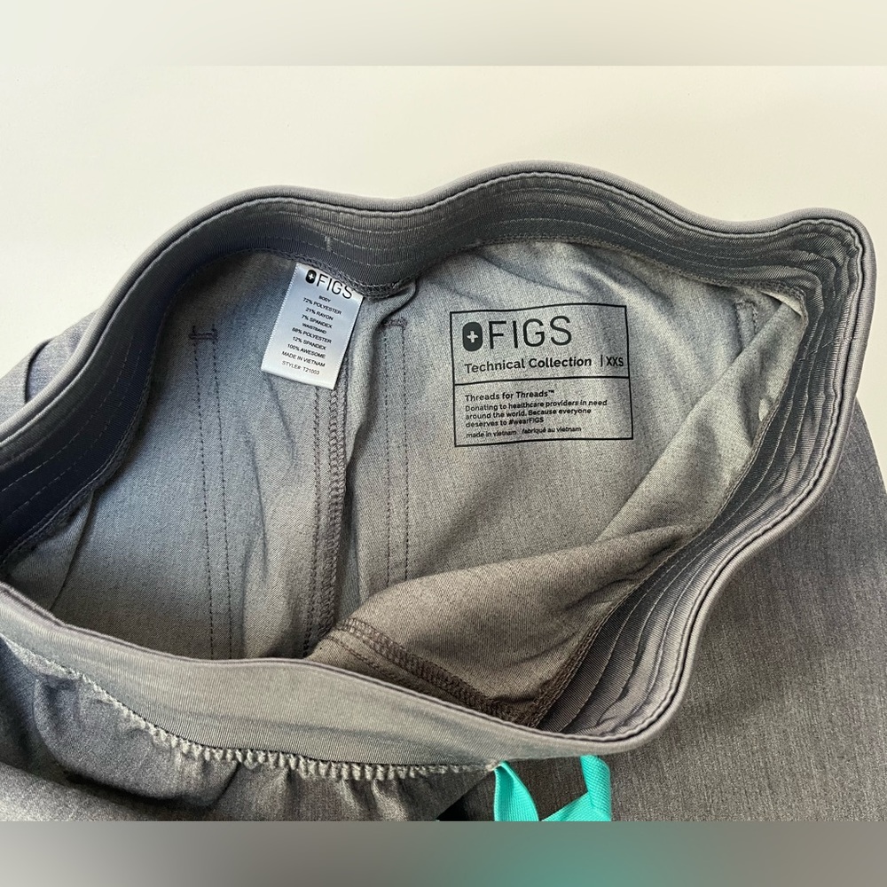 EUC figs xxs livingston scrub pants in gray - Picture 4 of 5